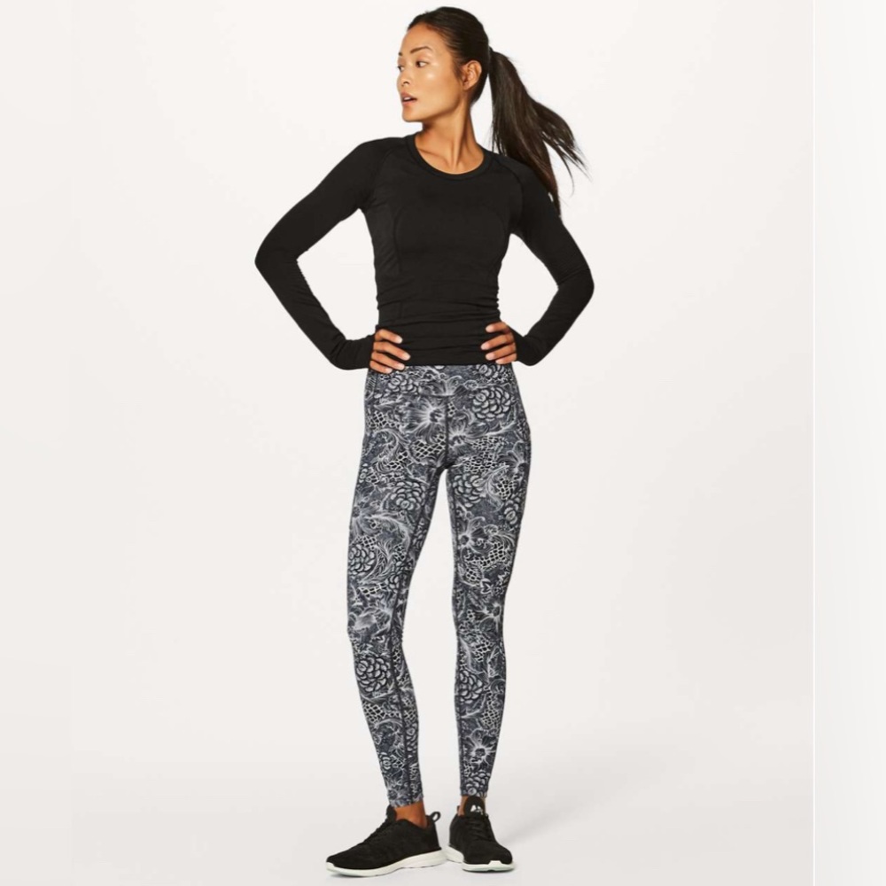 Lululemon Speed Up Tight (Full-On Luxtreme 28") Nouveau Starlight Black. Size 6
